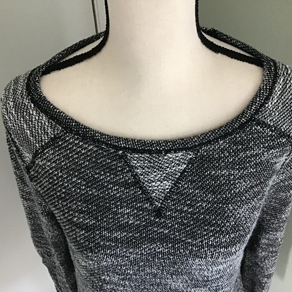 Calvin Klein Quick Dry Performance Sweatshirt - Picture 2 of 8